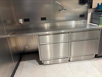 Inox werktafel / buitenkeuken beschikbaar voor biedingen
