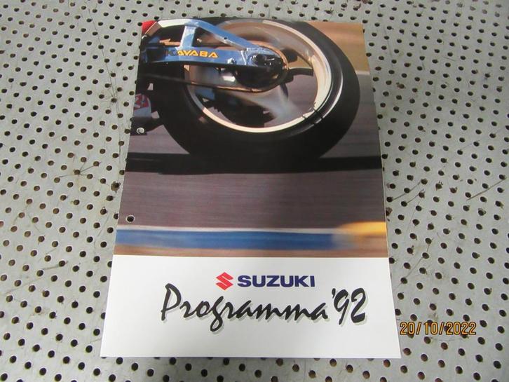 Reclame Folder Poster Suzuki o.a. Kevin Schwantz RGV DR e.a., Verzamelen, Automerken, Motoren en Formule 1, Zo goed als nieuw