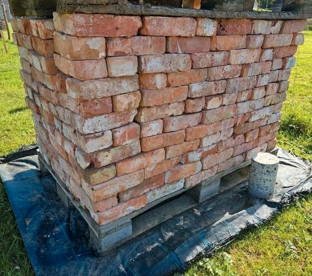 Pallet oude Beerse gevelstenen waalformaat van Vandemoortel, Doe-het-zelf en Bouw, Metselstenen, Ophalen