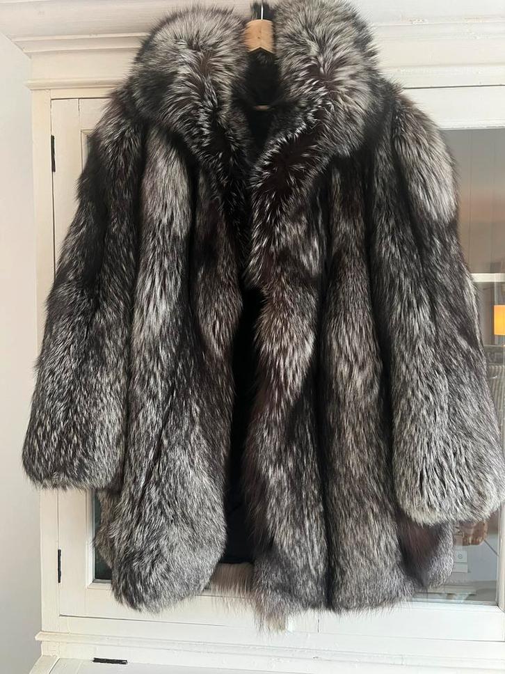 Prachtige Vintage mantel in bont (geen nep bont!!), Kleding | Dames, Jassen | Winter, Zo goed als nieuw, Ophalen