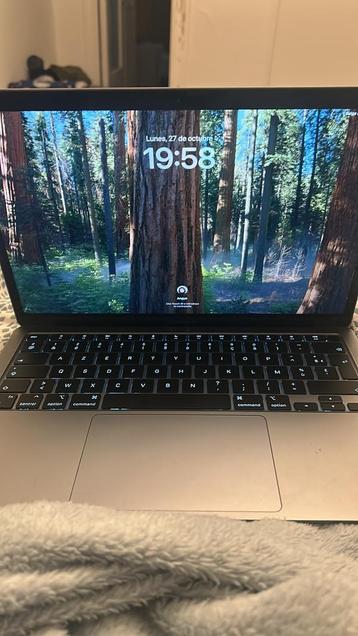 Mac air beschikbaar voor biedingen