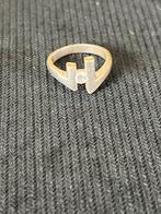 Zilveren ring met wit steentje, Handtassen en Accessoires, Ringen, Ophalen of Verzenden, Zo goed als nieuw, Wit