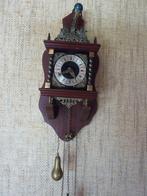 ancienne horloge pendule hollandaise murale avec poids, Ophalen