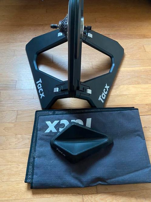 Home trainer connecté Tacx Neo Smart + tapis + cassette 10v, Sport en Fitness, Wielrennen, Zo goed als nieuw, Ophalen