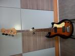 Lakland semi hollow body shortscale basgitaar, Muziek en Instrumenten, Snaarinstrumenten | Gitaren | Elektrisch, Ophalen, Zo goed als nieuw