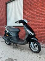 ️⭐️Piaggio zip 50cc (2T b-klasse) origineel!️⭐️, Fietsen en Brommers, Scooters | Piaggio, Tweetakt, Gebruikt, Zip, Ophalen of Verzenden