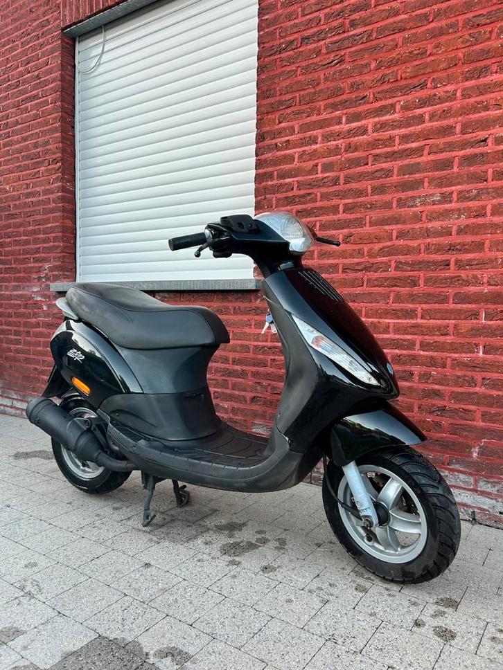 ️⭐️Piaggio zip 50cc (2T b-klasse) origineel!️⭐️, Fietsen en Brommers, Scooters | Piaggio, Gebruikt, Zip, Klasse B (45 km/u), Tweetakt