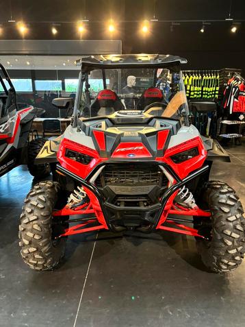 POLARIS RZR XP 1000 EPS AVEC DE NOMBREUSES OPTIONS MAINTENAN disponible aux enchères