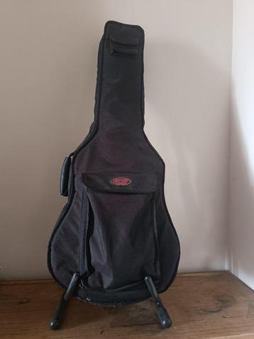Guitare classique, Musique & Instruments, Instruments à corde | Guitares | Acoustiques, Enlèvement, Utilisé