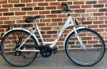 26 inch meisjesfiets bnb bike, Fietsen en Brommers, Ophalen, Zo goed als nieuw, BNB Bike