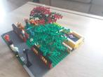 Lego Moc Modular park met 4 fietsen , baseplate , 3 figuren., Enlèvement ou Envoi, Comme neuf, Lego