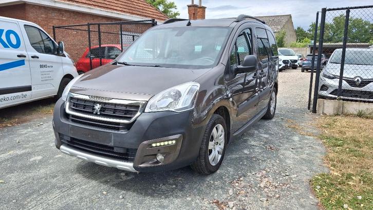 Peugeot Partner 1200 Purtec 2017 met 102000 km, Auto's, Peugeot, Bedrijf, Te koop, Partner, ABS, Airbags, Airconditioning, Alarm
