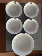 Enjoy serverrschaal en vier diepe borden nieuw, Huis en Inrichting, Keuken | Servies, Ophalen, Nieuw, Bord(en)