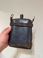 Wo1 Engelse drinkfles met houder, Verzamelen, Ophalen of Verzenden