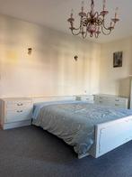 bed + 2 nachtkastjes + lage kast + hoge kleerkast, Ophalen, Gebruikt, Twijfelaar