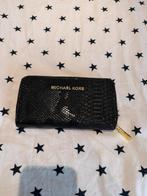 Zwarte portemonnee met slangenmotief van Michael Kors, Bijoux, Sacs & Beauté, Porte-monnaie & Portefeuilles, Enlèvement ou Envoi