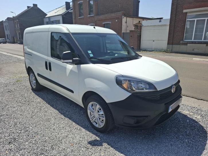 Fiat Doblo 1.4i Utilitaire Euro 6b (Prêt à immatriculer), Auto's, Fiat, Particulier, Doblo, ABS, Airbags, Airconditioning, Bluetooth