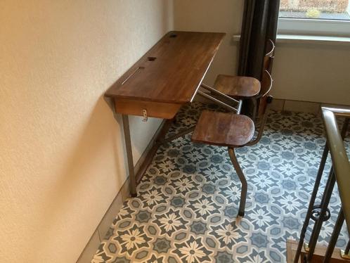 Schoolbank vintage in prima staat, Kinderen en Baby's, Kinderkamer | Tafels en Stoelen, Gebruikt, Tafel(s) en Stoel(en), Ophalen