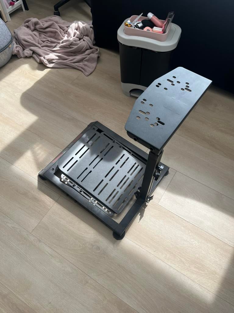 Support sim racing pour pédalier + volant, Enlèvement, Comme neuf