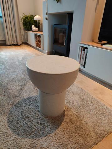 Bijzettafel  beschikbaar voor biedingen