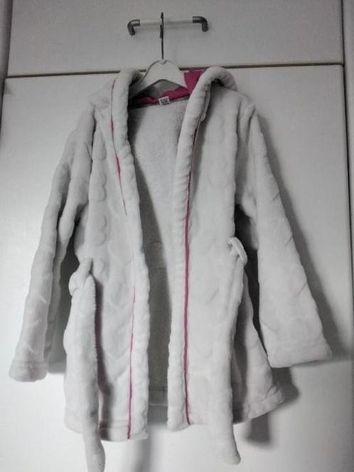 Zachte badjas met capuchon voor kinderen - Okaïdi/maat 4 jaa, Kinderen en Baby's, Kinderkleding | Maat 104, Gebruikt, Meisje, Ophalen of Verzenden