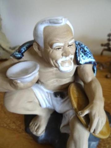 China Shiwan Mudman, krachtige uitstraling. Gemerkt. H 13 cm beschikbaar voor biedingen