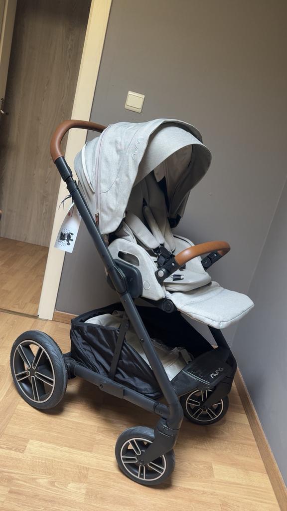 Kinderwagen Nuna  + Autostoel Nuna PIPA Next Cedar + isofix, Kinderen en Baby's, Kinderwagens en Combinaties, Nieuw, Kinderwagen