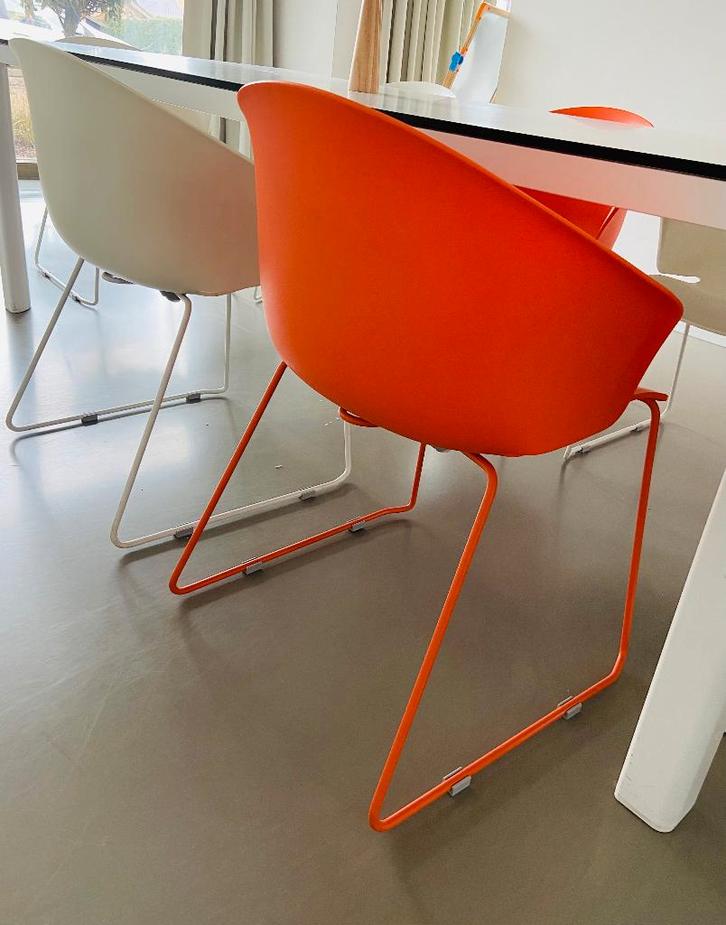 stoelen van Italiaans design Pedrali, Huis en Inrichting, Stoelen, Zo goed als nieuw, Vier, Kunststof, Metaal, Overige kleuren