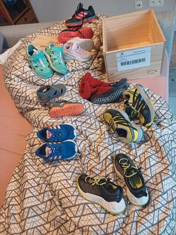 Lot kinderschoenen  beschikbaar voor biedingen