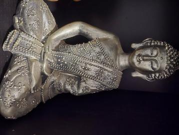 Boeddhisme  beschikbaar voor biedingen