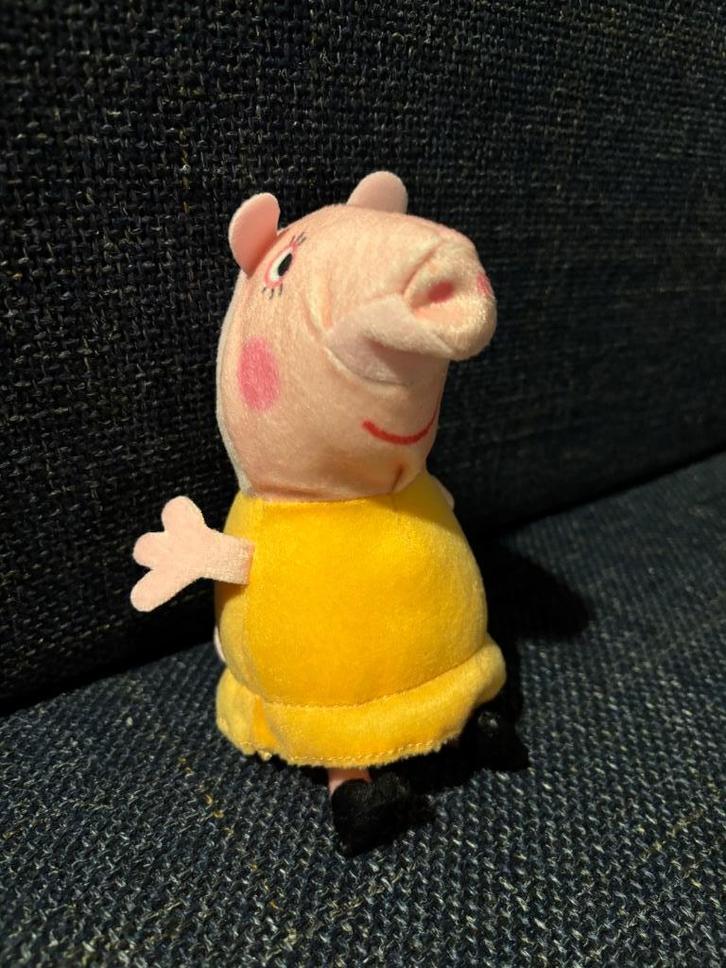 Peppa Pig knuffel big gele jurk Peppa big biggetje, Kinderen en Baby's, Speelgoed | Knuffels en Pluche, Zo goed als nieuw, Overige typen