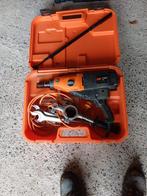 Boormachine + 2 boren, Ophalen, Zo goed als nieuw