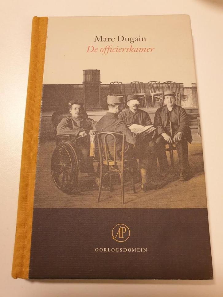 Marc Dugain - De officierskamer. Oorlogsdomein nr 7 2002, Boeken, Literatuur, Zo goed als nieuw, Ophalen of Verzenden