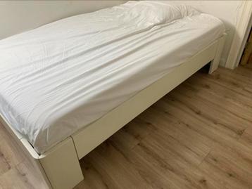 Bed twijfelaar 120 x 200 wit. Model FRESH van BeterBed. beschikbaar voor biedingen