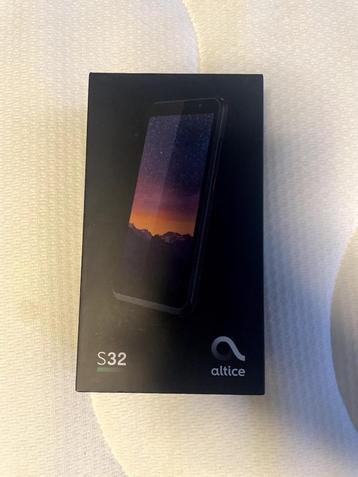 Nieuwe mobiele telefoon van Altice beschikbaar voor biedingen