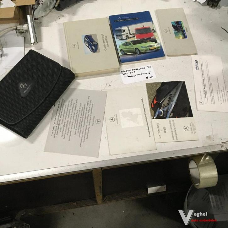 Mercedes C203 Coupe 2.0 benzine 2001   Handleiding, Auto diversen, Handleidingen en Instructieboekjes, Ophalen of Verzenden