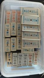 Penzekeringen smeltzekeringen verschillende amperages, Ophalen