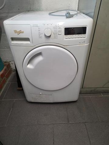 lave linge WHIRLPOOL 7kg 6th sense condensation normale beschikbaar voor biedingen