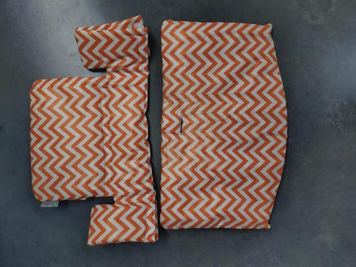 ukje, triptrap kussen, Huis en Inrichting, Woonaccessoires | Kussens, Gebruikt, Ophalen