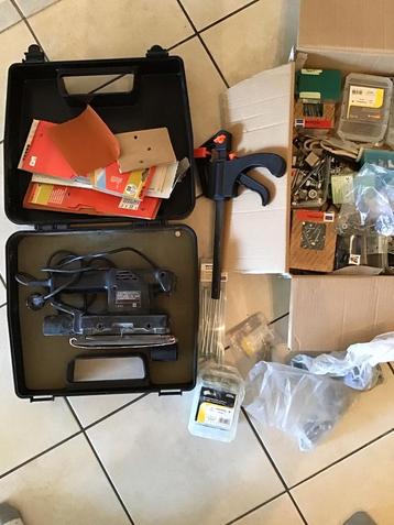 Als nieuw schuurmachine Black & Decker +gratis toebehoren beschikbaar voor biedingen