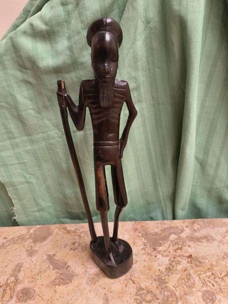 Houten beeldje van Afrikaanse man (34cm hoogte), Antiquités & Art, Art | Sculptures & Bois, Enlèvement