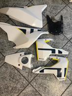 Husqvarna 701 kappen wit/blauw/geel, Motoren, Ophalen of Verzenden