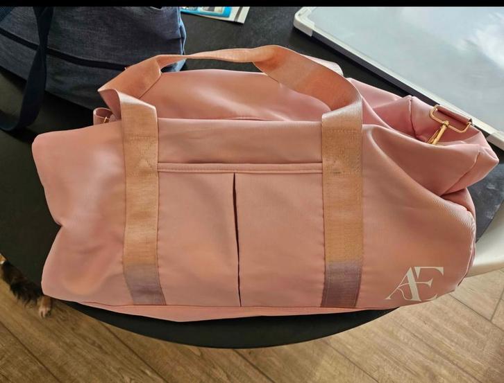 Sporttas, Handtassen en Accessoires, Tassen | Sporttassen, Zo goed als nieuw, Ophalen