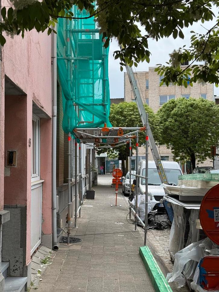 stelling, Doe-het-zelf en Bouw, Steigers, Zo goed als nieuw, Gevelsteiger, 5 meter of hoger, Ophalen