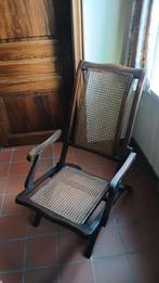 Antieke zetel met gevlochten rug en zitting, Ophalen