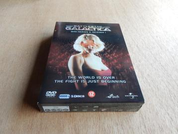 nr.1912 - Dvd: battlestar galactica seizoen 1 beschikbaar voor biedingen