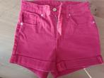 Mooie rode jeans short (mt XS), Kleding | Dames, Spijkerbroeken en Jeans, Overige kleuren, Ophalen of Verzenden, W27 (confectie 34) of kleiner