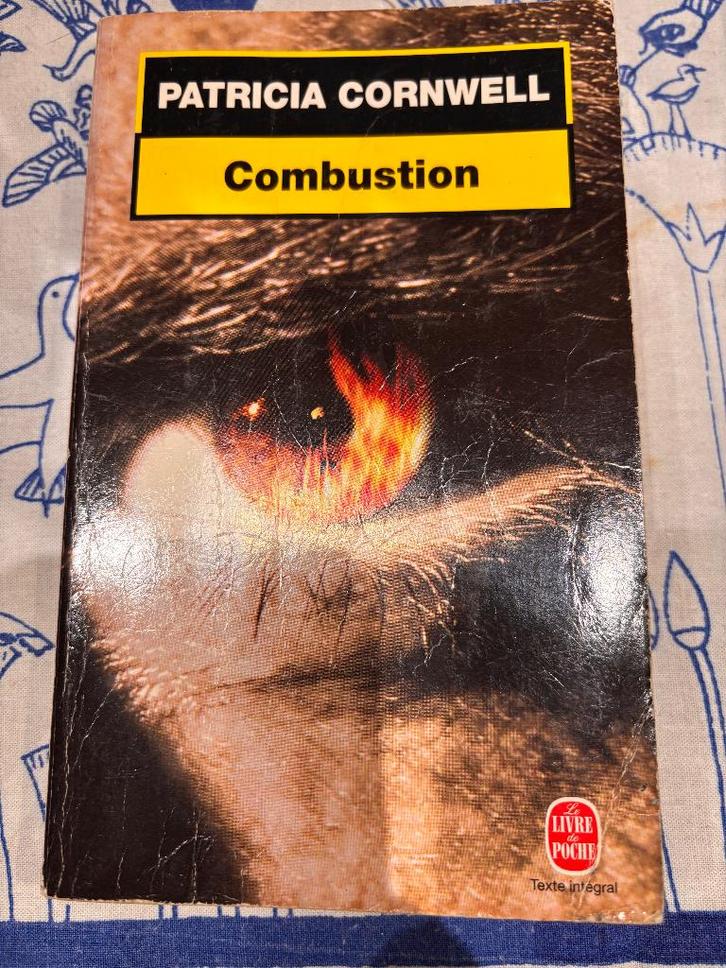 Combustion (Patricia Cornwell), Boeken, Thrillers, Gelezen, Ophalen of Verzenden