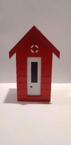 Tirelire en forme de cabane de plage, Enlèvement ou Envoi, Comme neuf, Bois, Autres thèmes