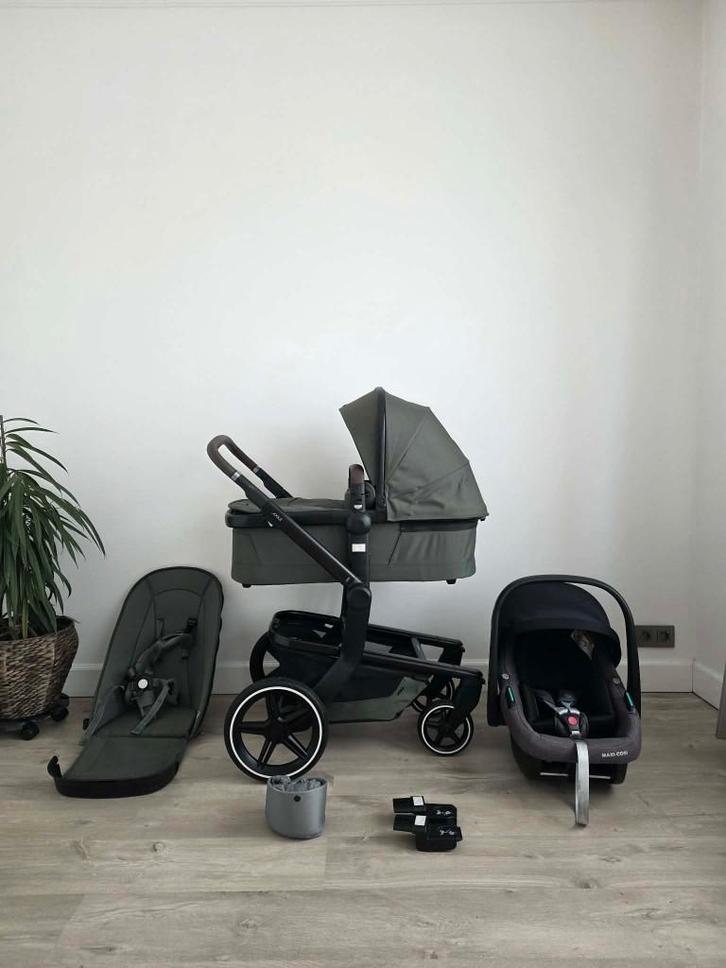 Joolz Day+ — Forest Green, Enfants & Bébés, Buggys, Comme neuf, Maxi-Cosi, Protection de pluie, Dossier réglable, Ombrelle, Enlèvement